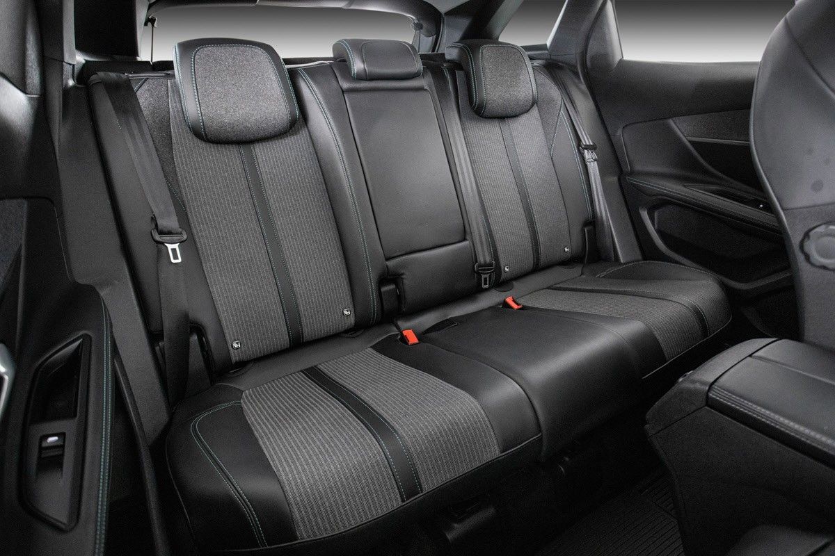 PEUGEOT 3008 ALLURE 1.5 BLUEHDI 130CH S&S ALLURE PACK EAT8 - Image 10