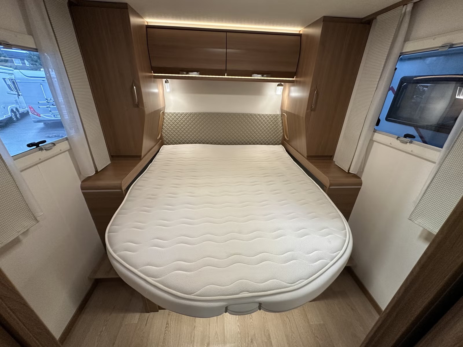 RAPIDO 696 F PREMIUM EDITION - Image 20