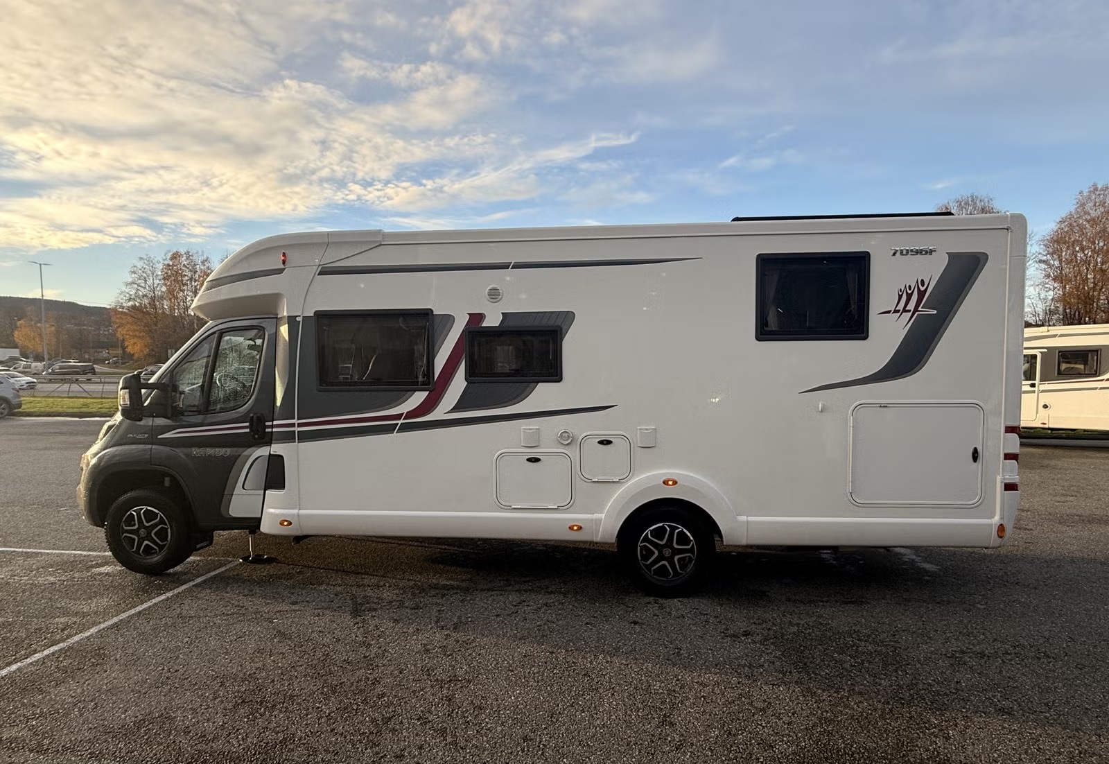 RAPIDO 7096 F - Image 6