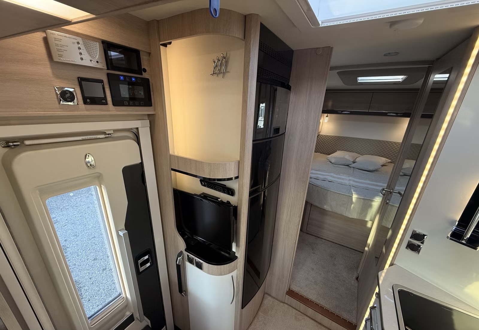 RAPIDO 7096 F - Image 14