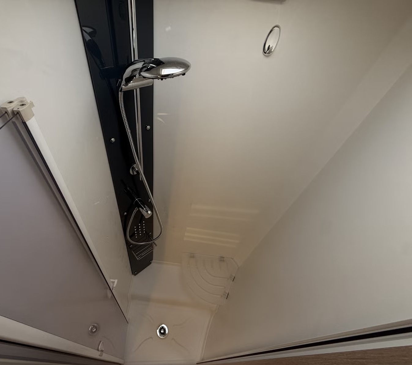 RAPIDO 7096 F - Image 16