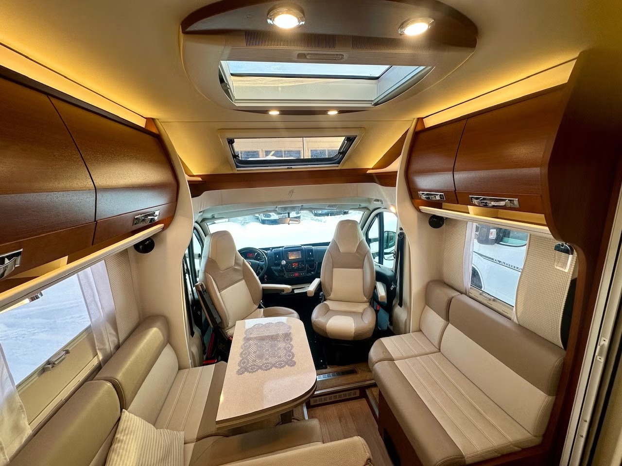 RAPIDO S6 665F - Image 8