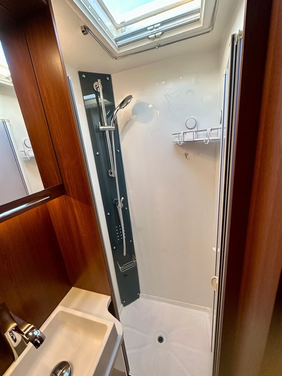 RAPIDO S6 665F - Image 16