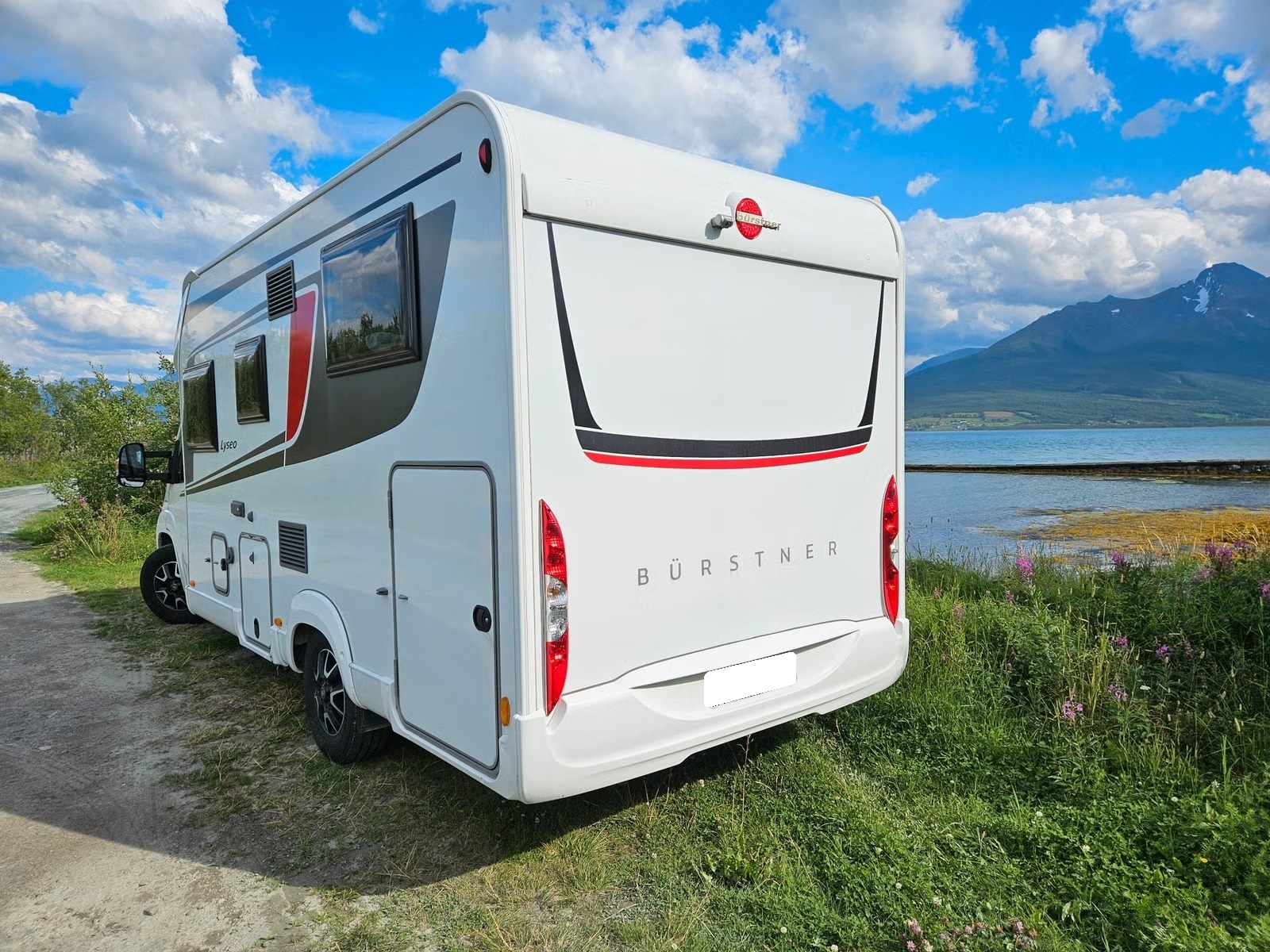 BÜRSTNER LYSEO PRIVILEGE TD 690 G - Image 2