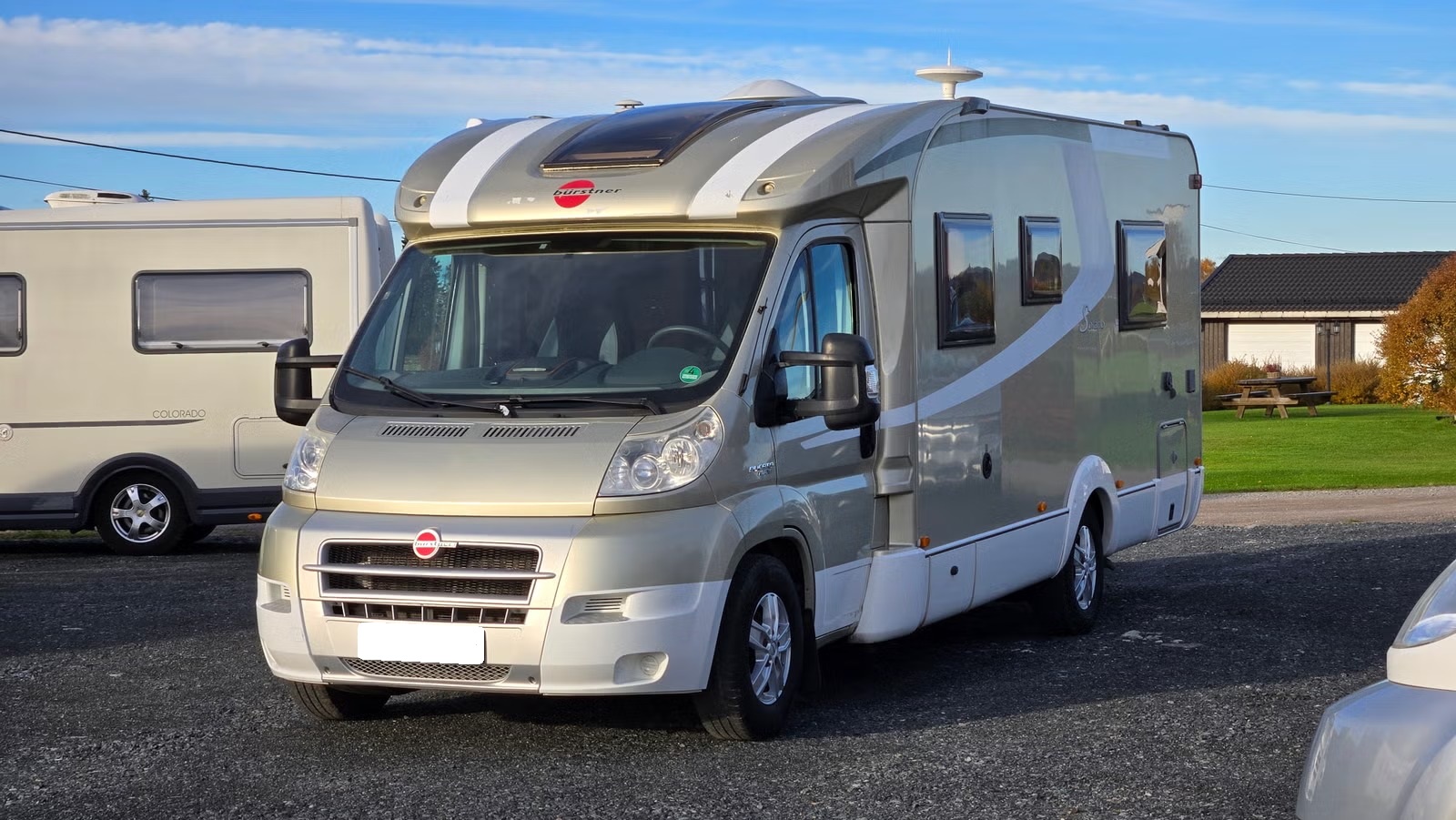 BÜRSTNER SOLANO T727