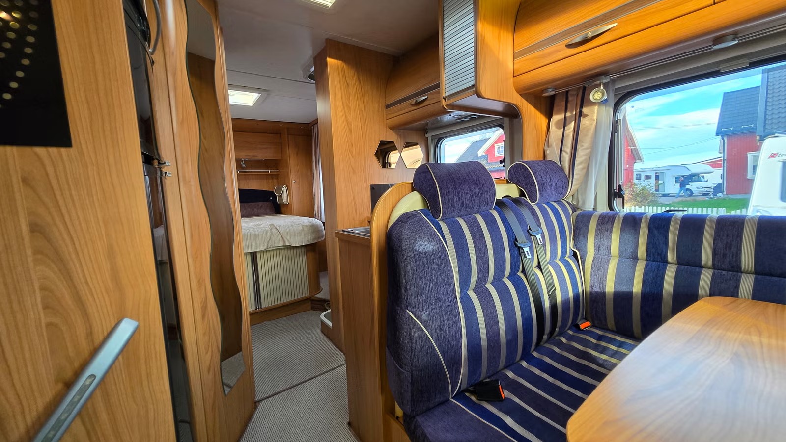 BÜRSTNER SOLANO T727 - Image 13