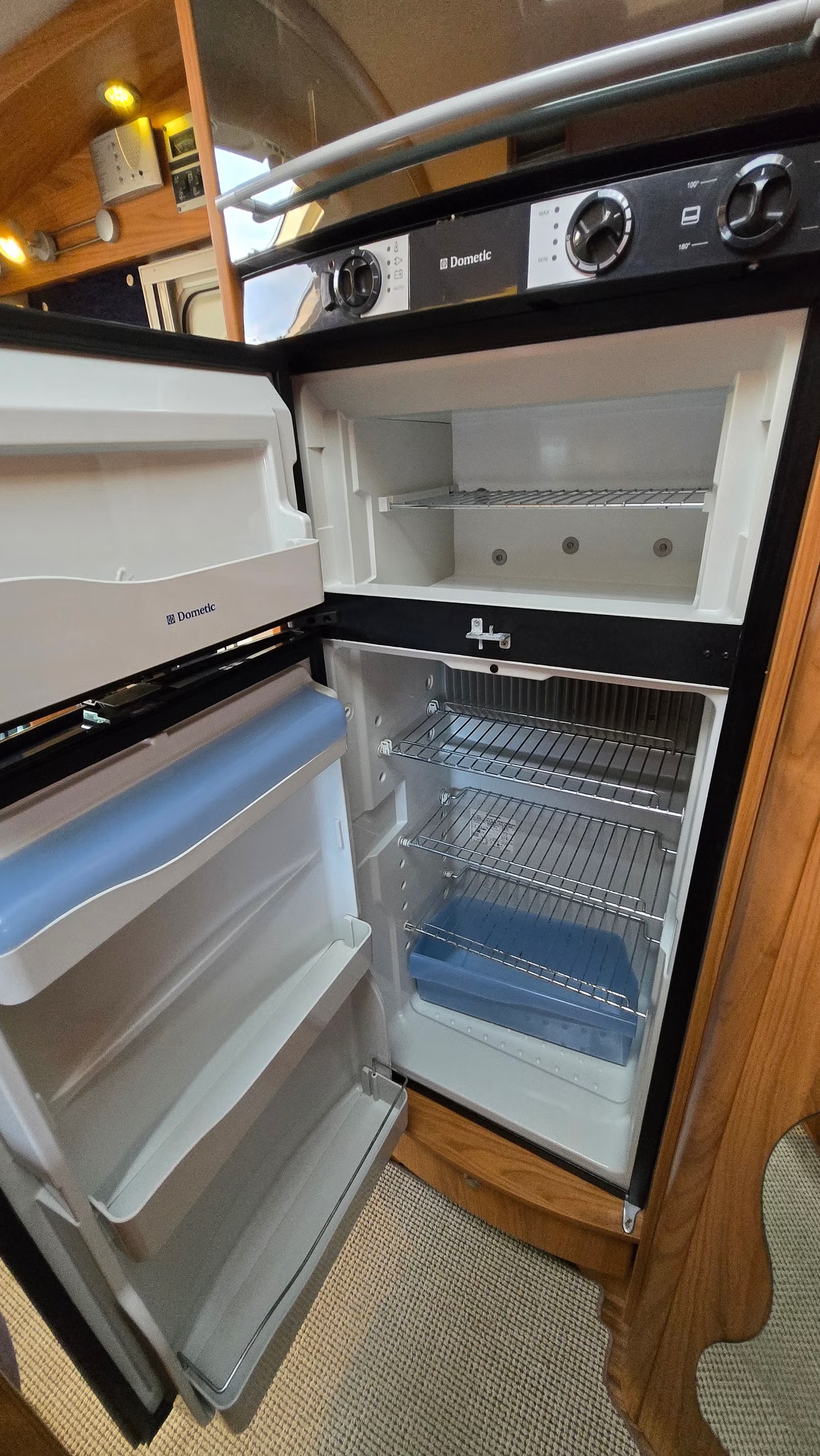 BÜRSTNER SOLANO T727 - Image 14