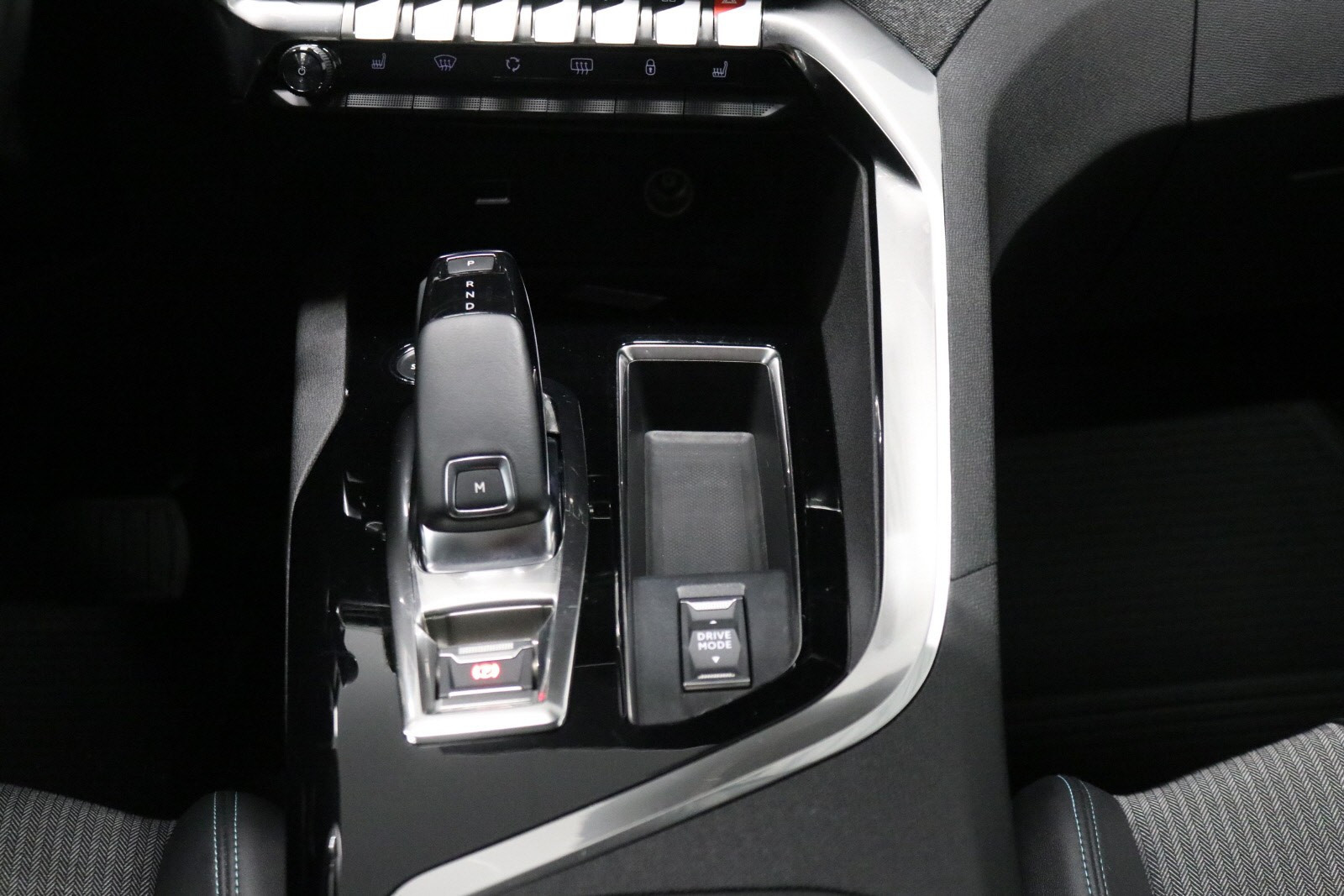 PEUGEOT 3008 II 1.5 BLUEHDI 130CH S&S ALLURE PACK EAT8 - Image 17