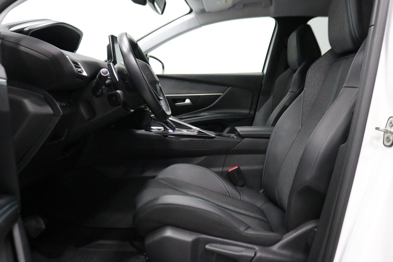 PEUGEOT 3008 II 1.5 BLUEHDI 130CH S&S ALLURE PACK EAT8 - Image 9