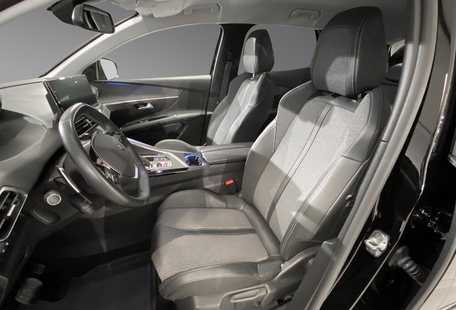 PEUGEOT 2008 1.5 BLUEHDI 130 S&S EAT8 ALLURE - Image 15