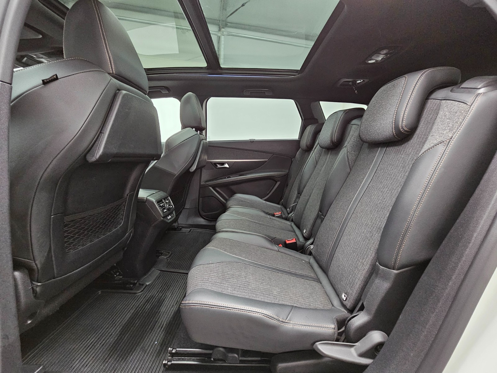 PEUGEOT 5008 II 1.5 BLUEHDI 130CH GT LINE S&S EAT8 - Image 7