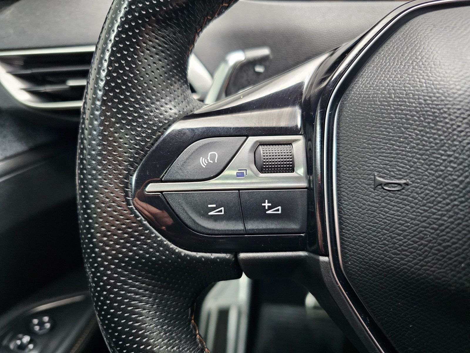 PEUGEOT 5008 II 1.5 BLUEHDI 130CH GT LINE S&S EAT8 - Image 16