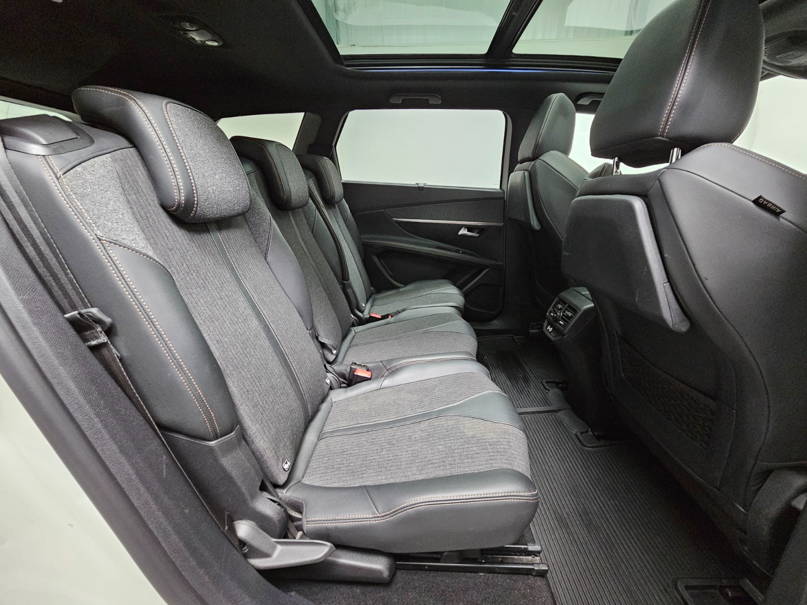 PEUGEOT 5008 II 1.5 BLUEHDI 130CH GT LINE S&S EAT8 - Image 10