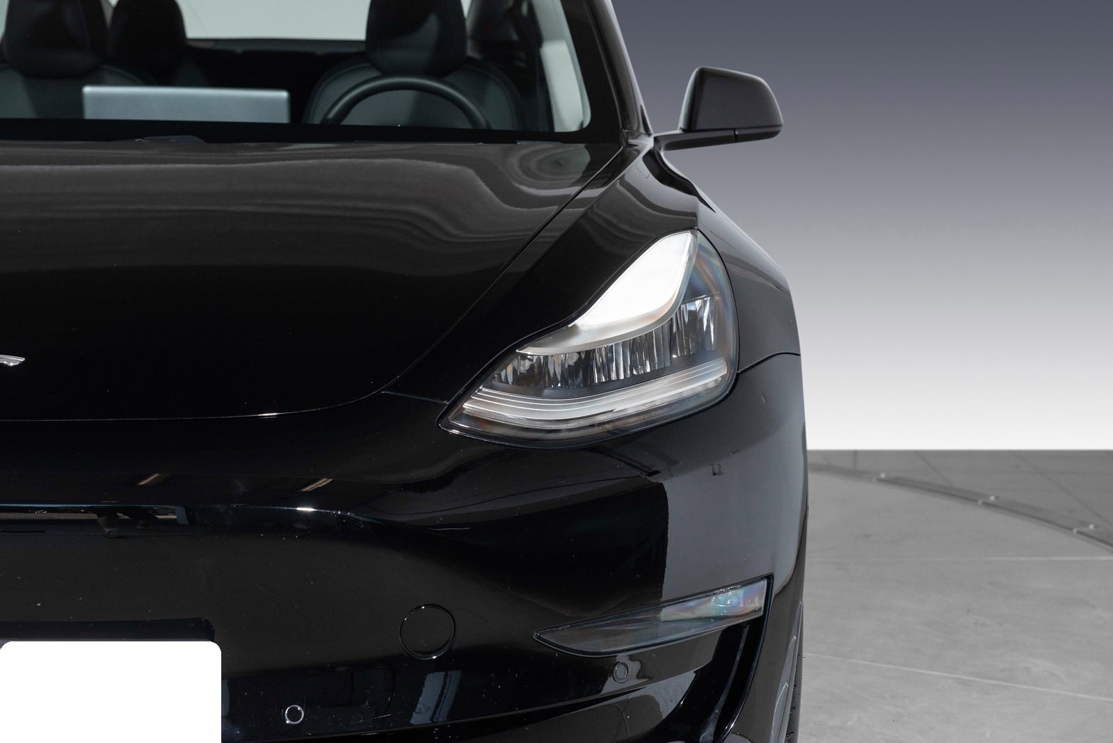 TESLA MODEL 3 LONG RANGE DUAL MOTOR - Image 15