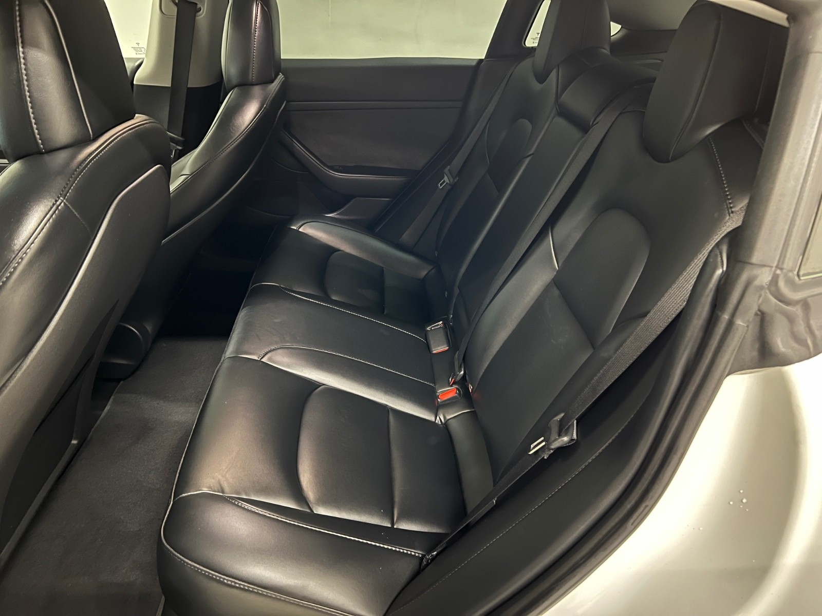 TESLA MODEL 3 LONG RANGE DUAL MOTOR - Image 7