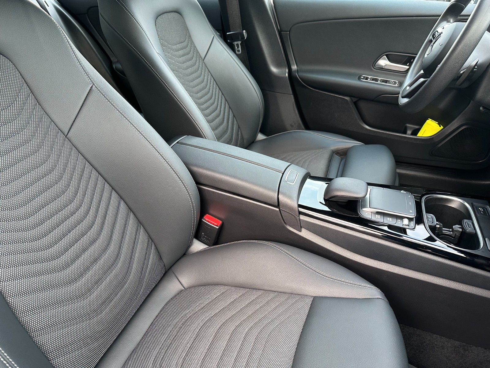 MERCEDES-BENZ CLASSE A 180 D BUSINESS LINE 8G-DCT - Image 16