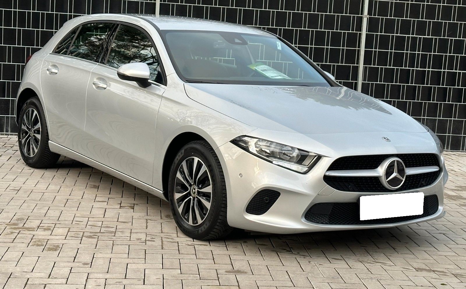 MERCEDES-BENZ CLASSE A 180 D BUSINESS LINE 8G-DCT