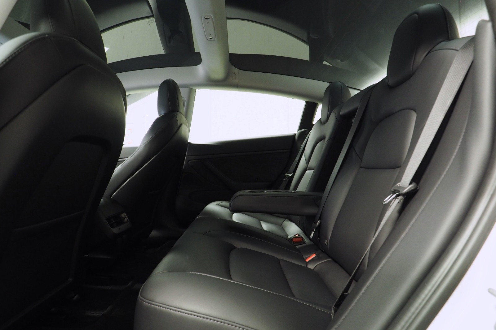 TESLA MODEL 3 LONG RANGE DUAL MOTOR - Image 5