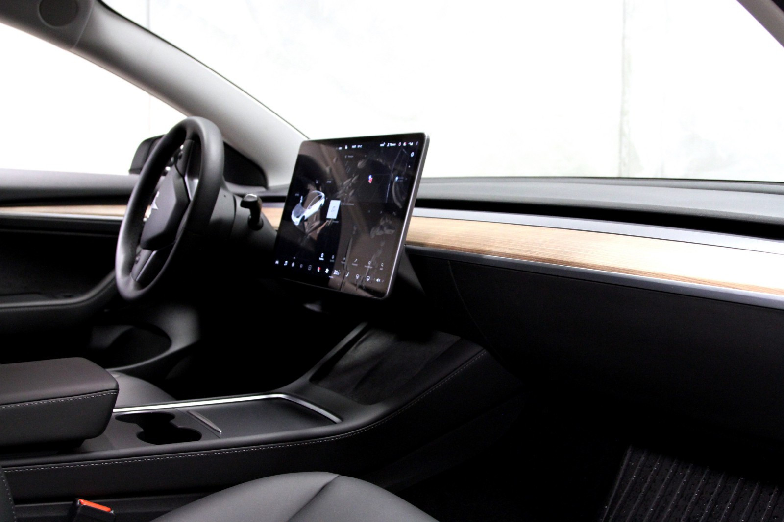 TESLA MODEL 3 LONG RANGE DUAL MOTOR - Image 8