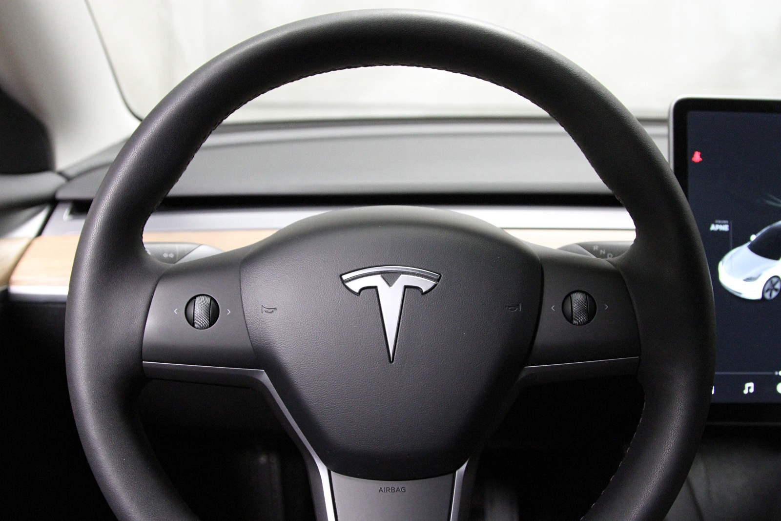 TESLA MODEL 3 LONG RANGE DUAL MOTOR - Image 12