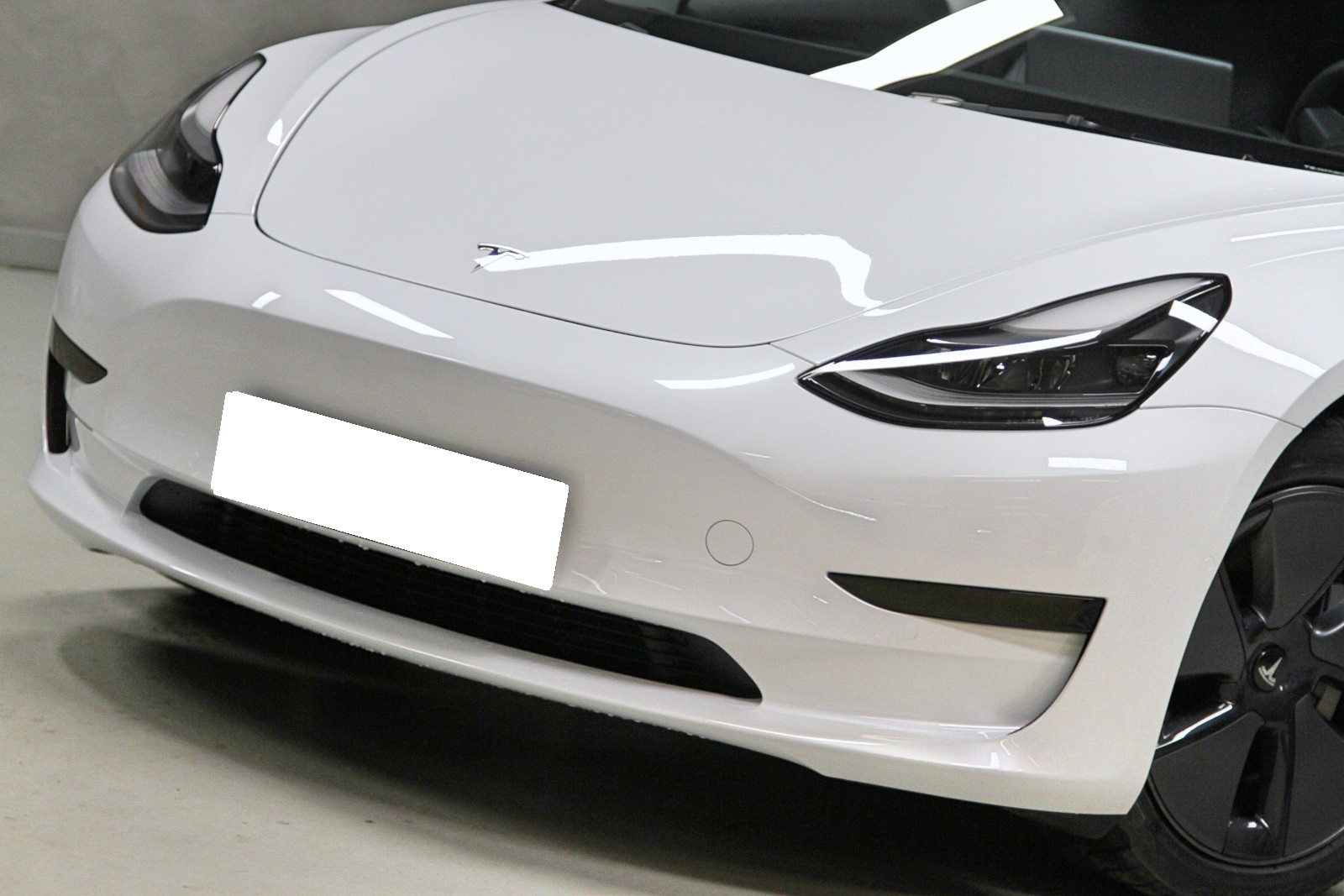 TESLA MODEL 3 LONG RANGE DUAL MOTOR - Image 15