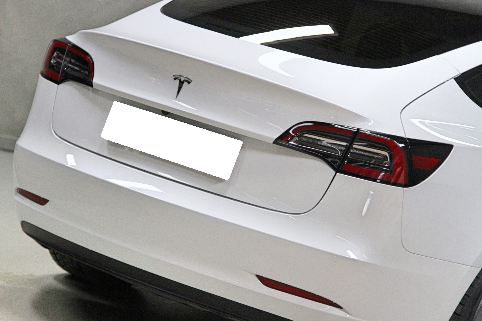 TESLA MODEL 3 LONG RANGE DUAL MOTOR - Image 20